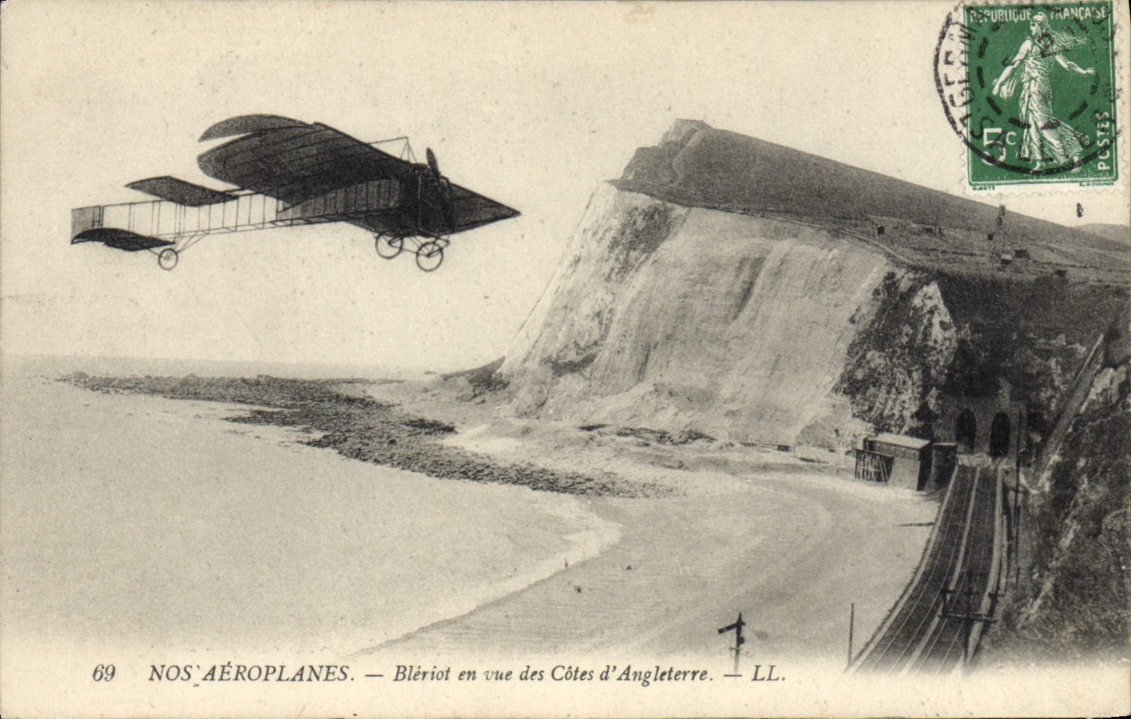 CPA Avion Aviation Bleriot en vue des cotes d'Angleterre