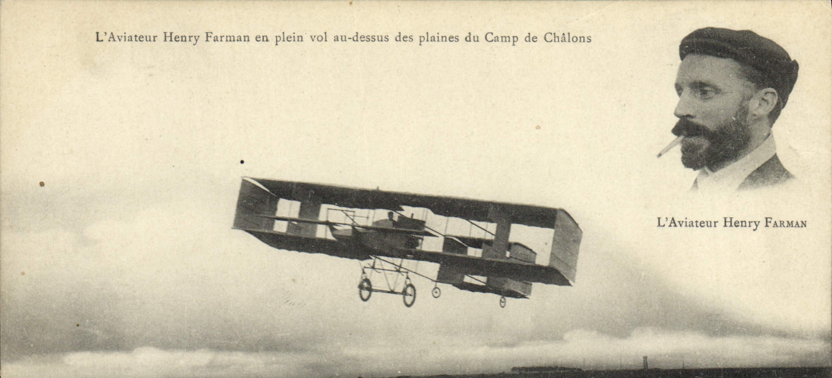 CPA Avion Aviation l'aviateur Henry Farman en plein vol au dessus des plaines du camp de Chalons