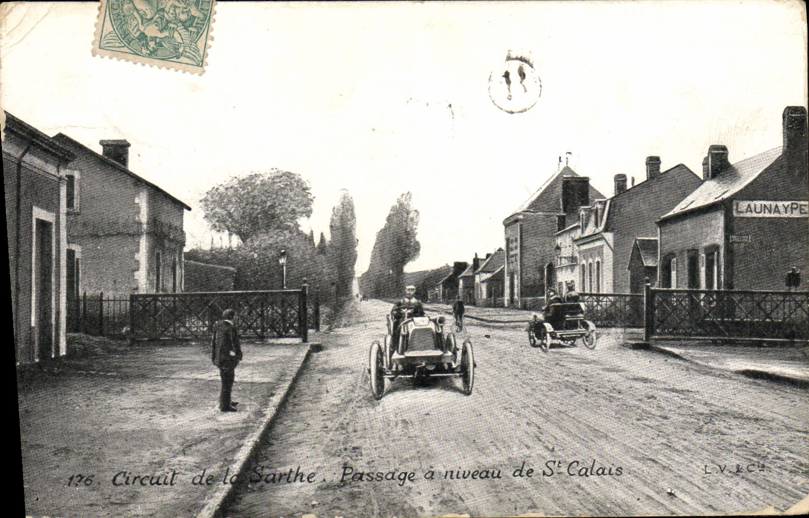 CPA Automobile Circuit de la Sarthe Passage a niveau de St Calais