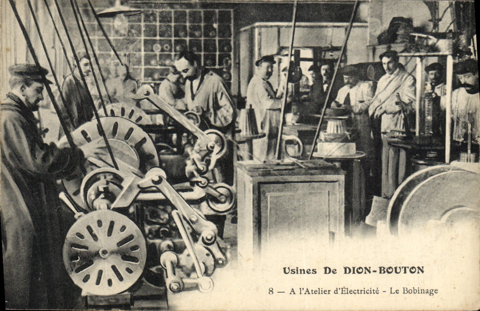 Las fábricas de Puteaux del automóvil de la POSTAL de la VENDIMIA de Dion abotonan al taller de la bobina de la electricidad