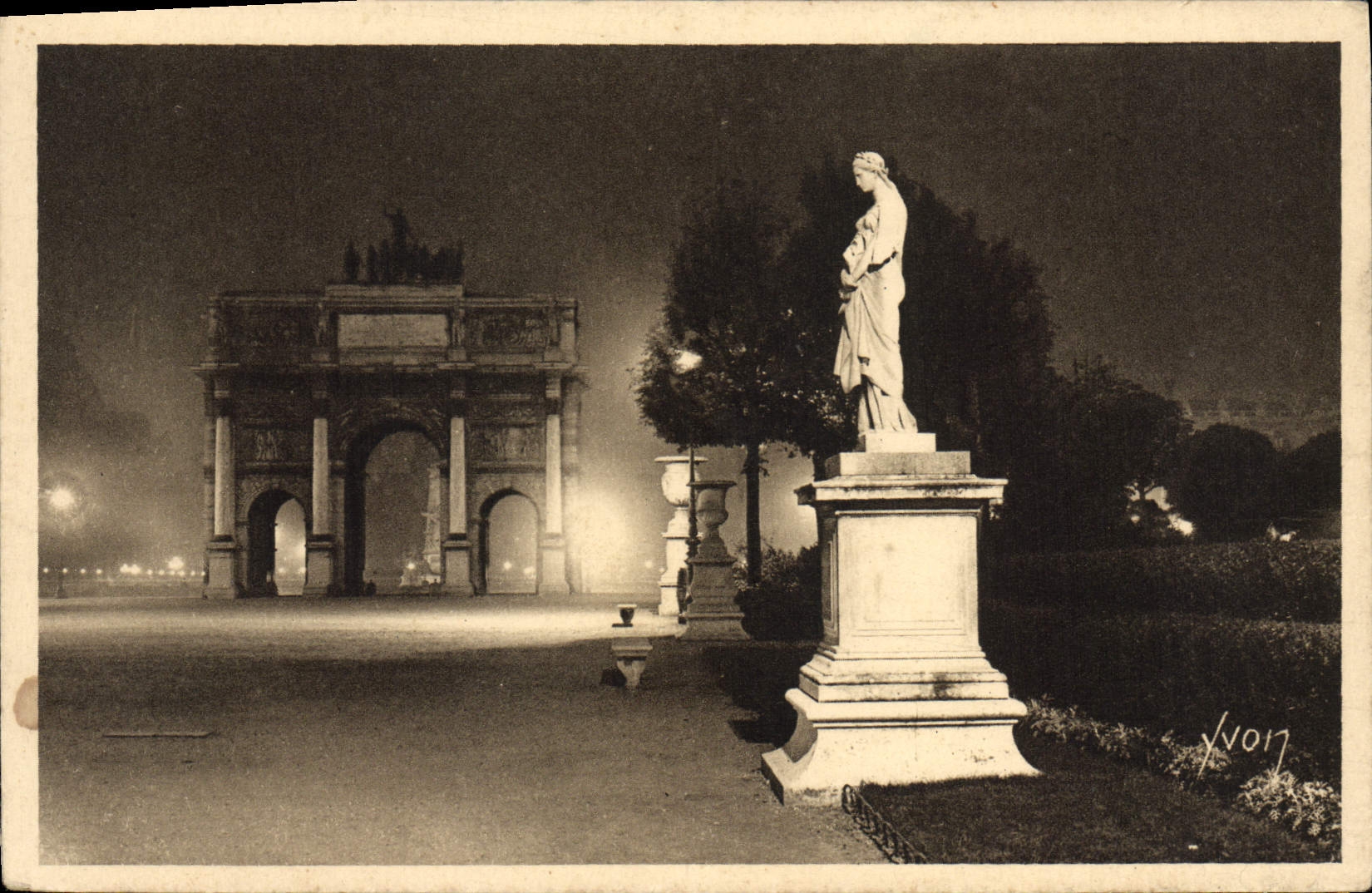 CPA Jardin des Tuileries Arc de Triomphe du Carrousel Paris 