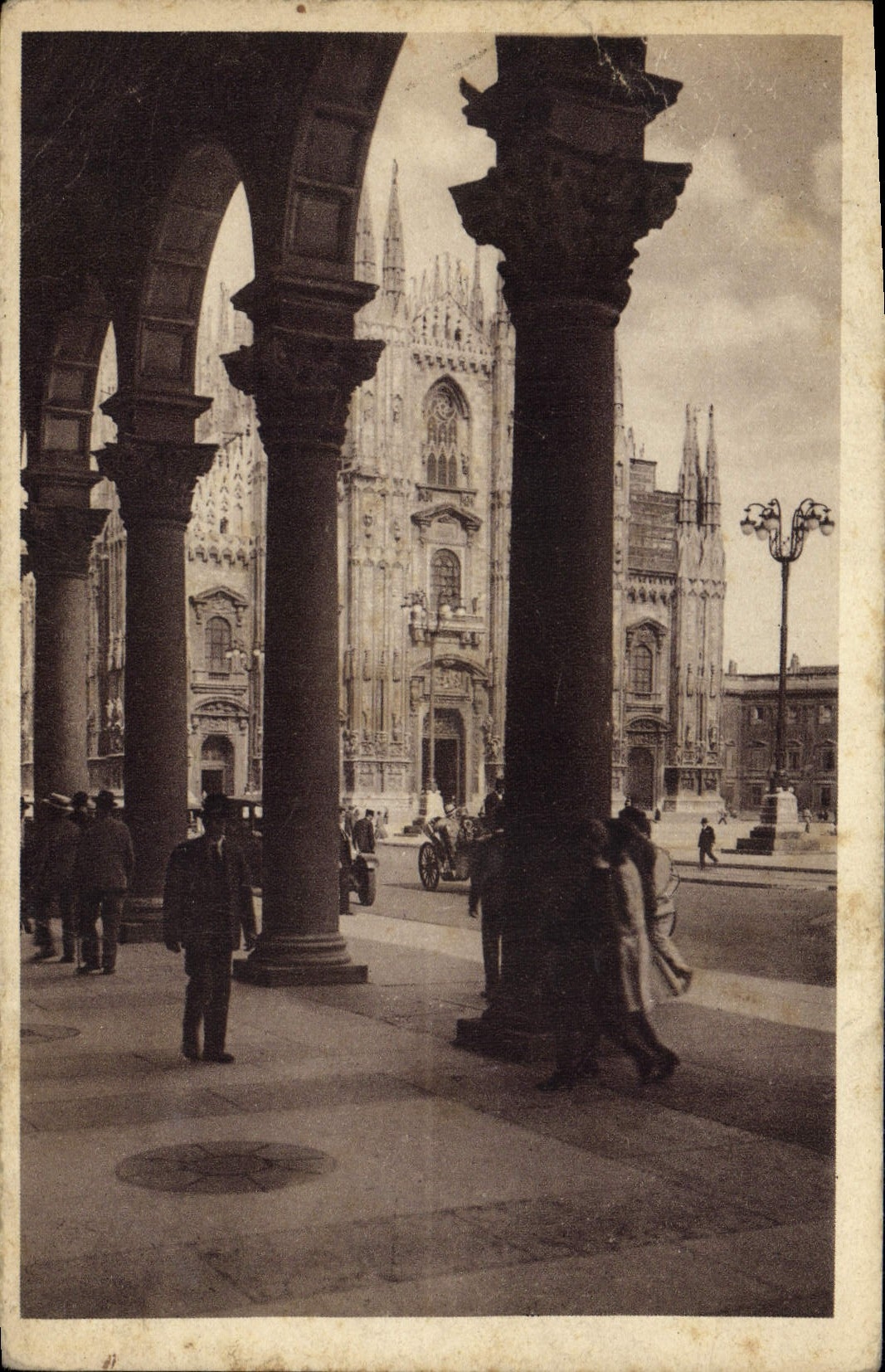 VINTAGE POSTCARD Milano Portici Settentrionali