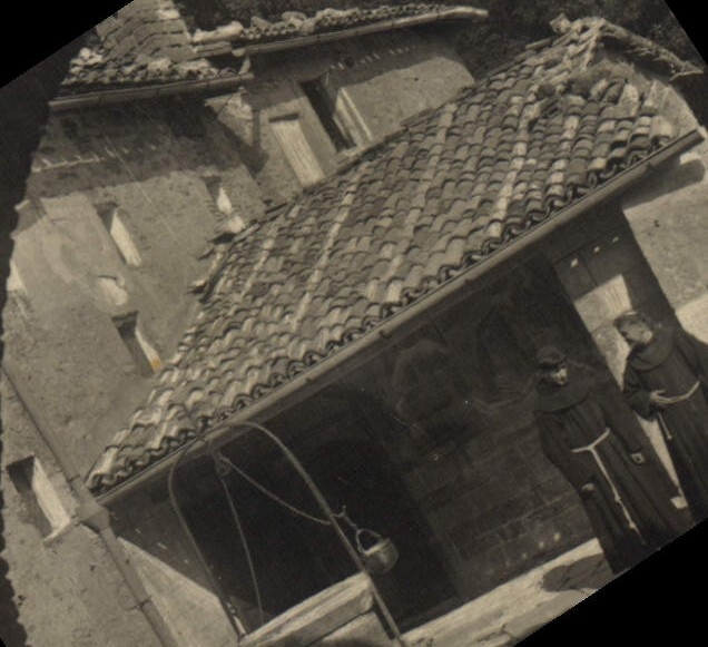 VINTAGE POSTCARD Assisi Eremo delle Carceri Chiostro