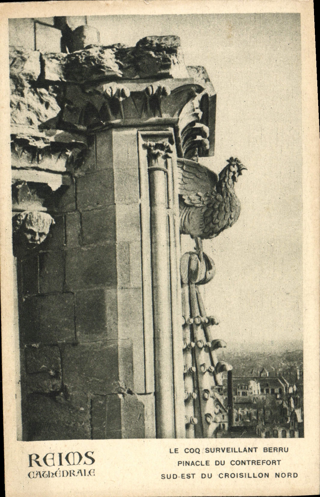 La POSTAL Reims Cathedrale de la VENDIMIA el martillo que supervisa Berru Pinacle del contrafuerte meridional es apoyo norteño