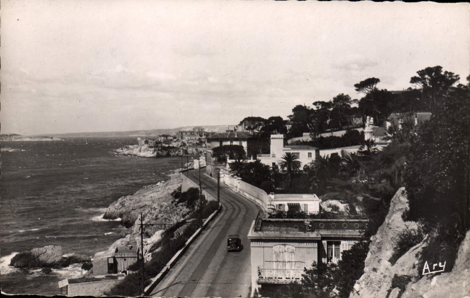 CPM Marseille Promenade de la Corniche Panorama vu de la Ville Gaby