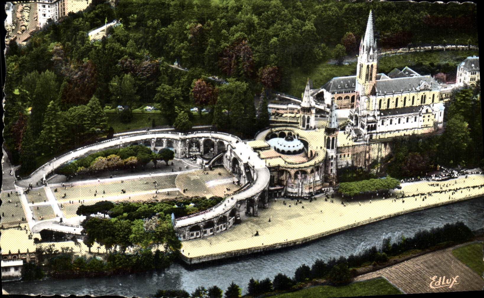 POSTAL MODERNA la vista pesada del aire en la basílica y dio