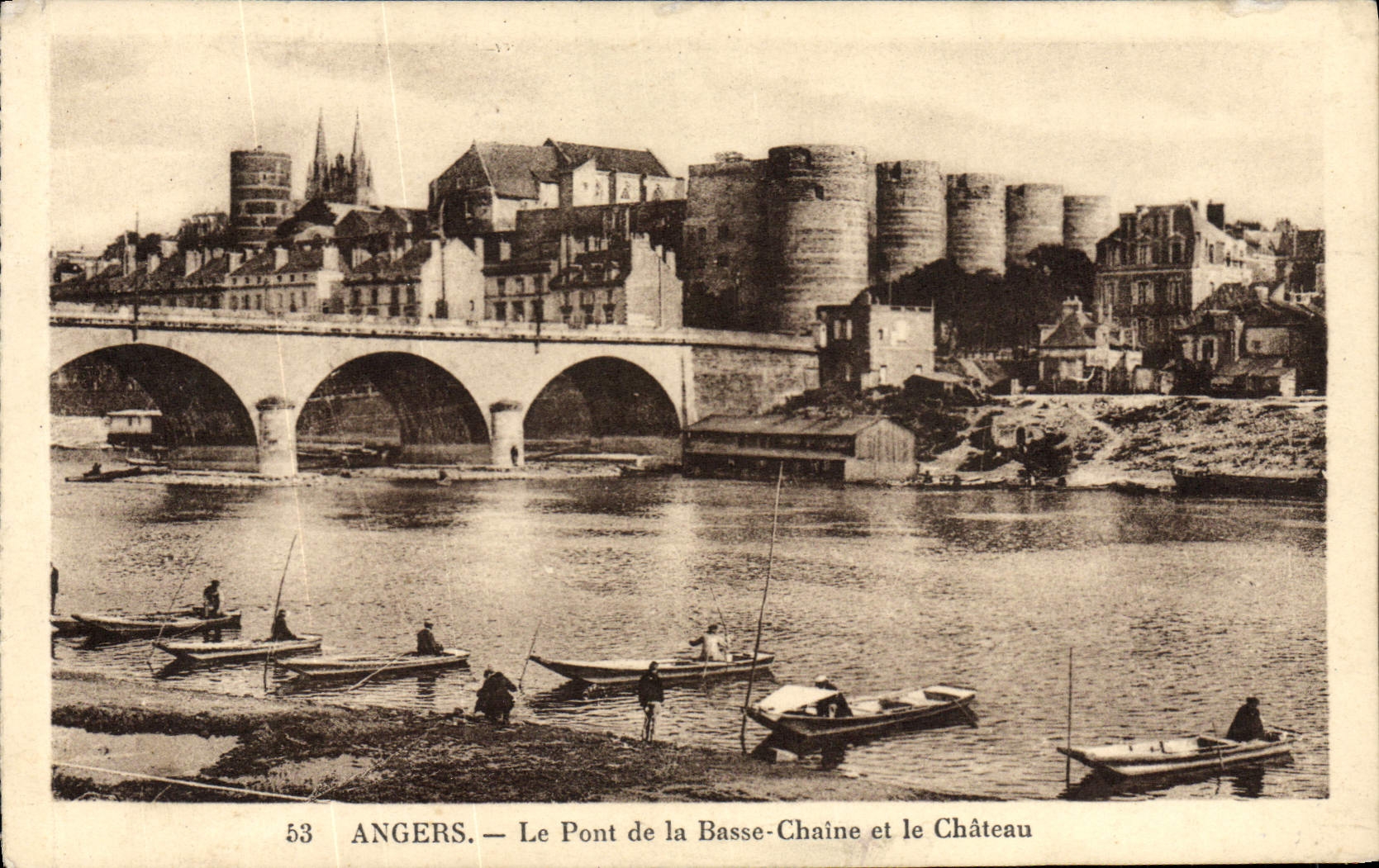 CPA Angers Le Pont De La Basse Chaine Et Le Chateau