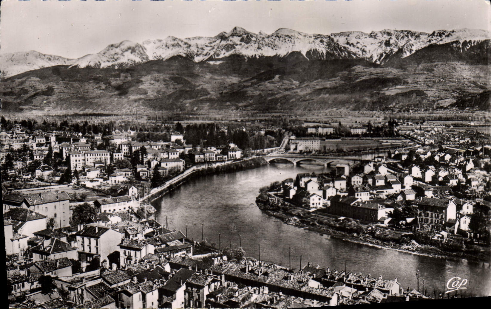 CPM Grenoble Vue Generale Sur La Tronche L'Ile Verte et les Alpes