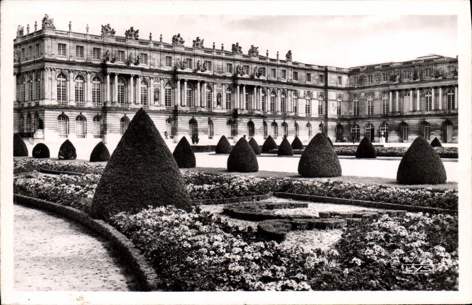 MODERN CARD Versailles Frontage On the park floors