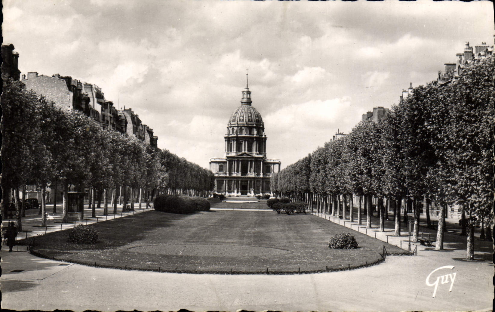 CPM Paris Et Ses Merveilles Avenue de Breteuil Dome des Invalides
