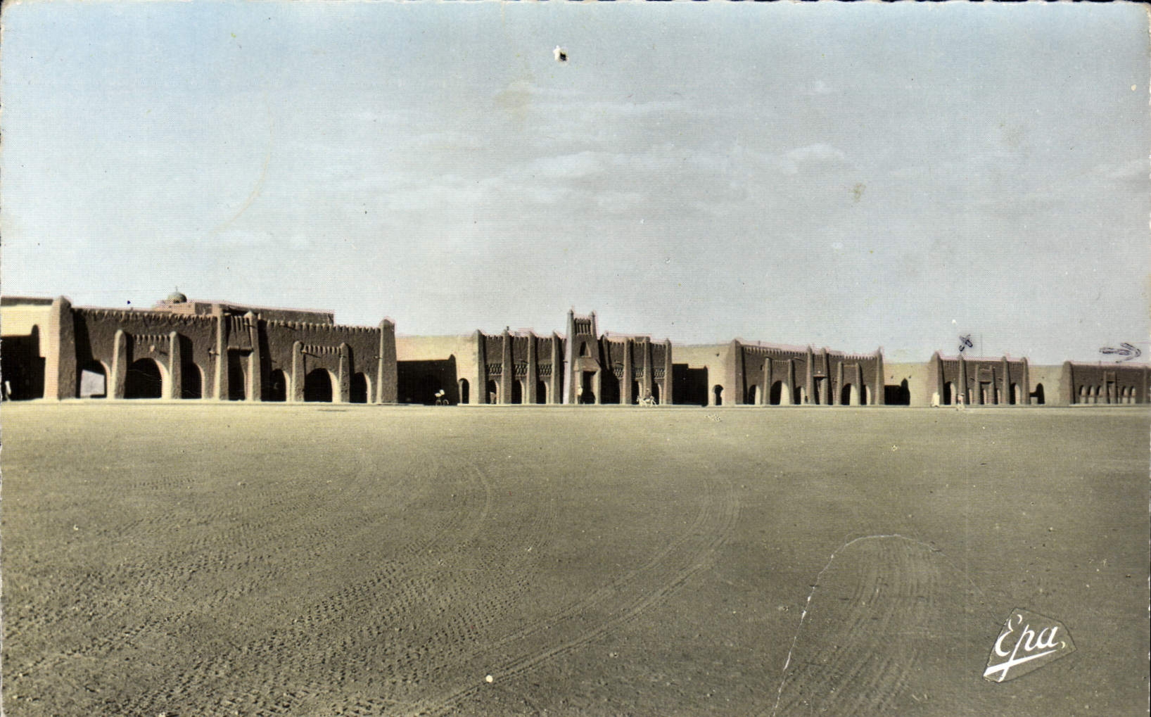 MODERN CARD Adrar Places Laferriere