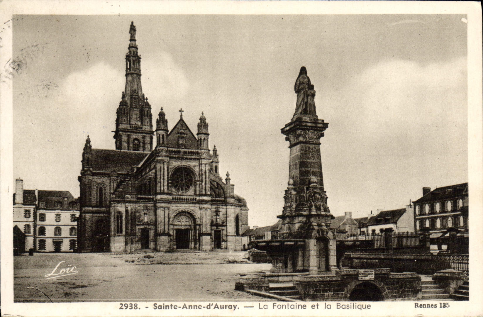 VINTAGE POSTCARD Holy Anne d' Auray the Fountain and the Basilica