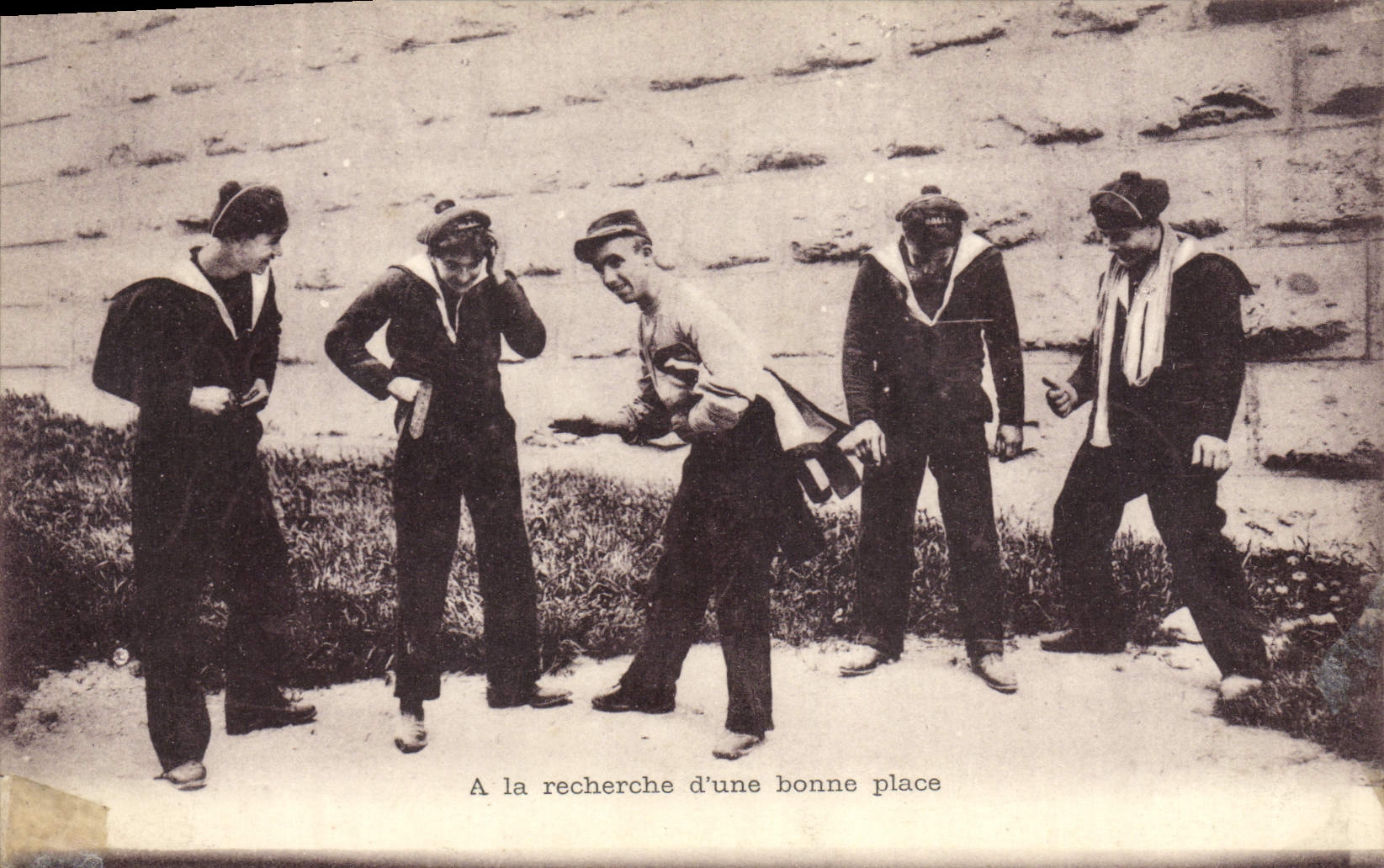 VINTAGE POSTCARD Warship Sailors In the search of a good place