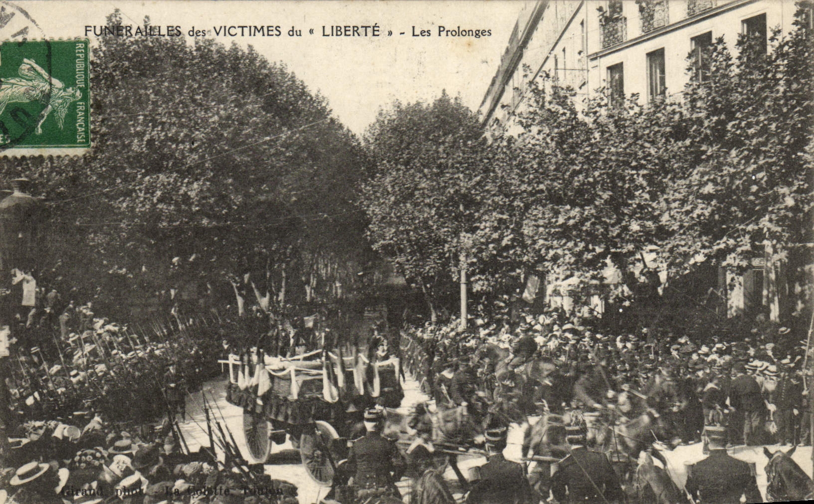 VINTAGE POSTCARD Warship Funeral of the victims of Freedom Prlonges