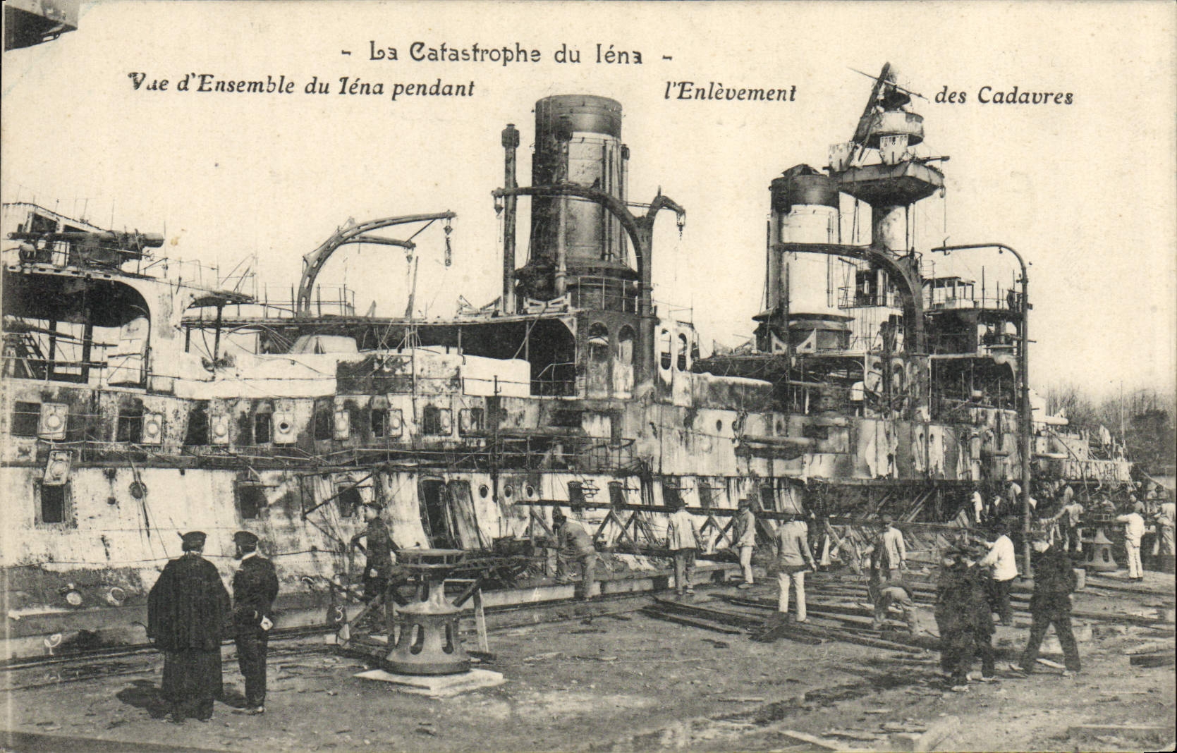 VINTAGE POSTCARD Warship Catastrophe of Iena Overall picture during the removal of the cadravres