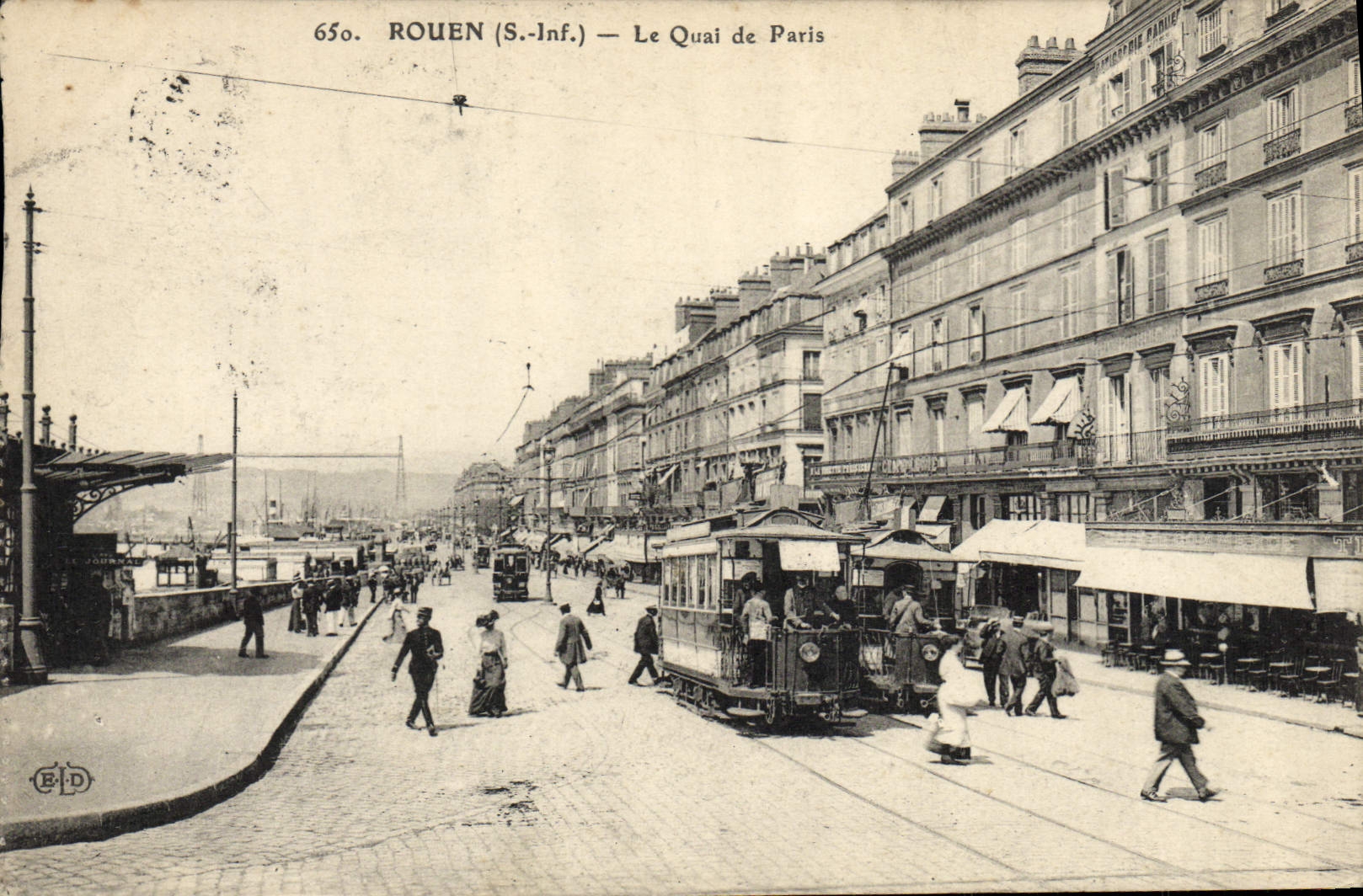 CPA Rouen Le quai de Paris Tramway