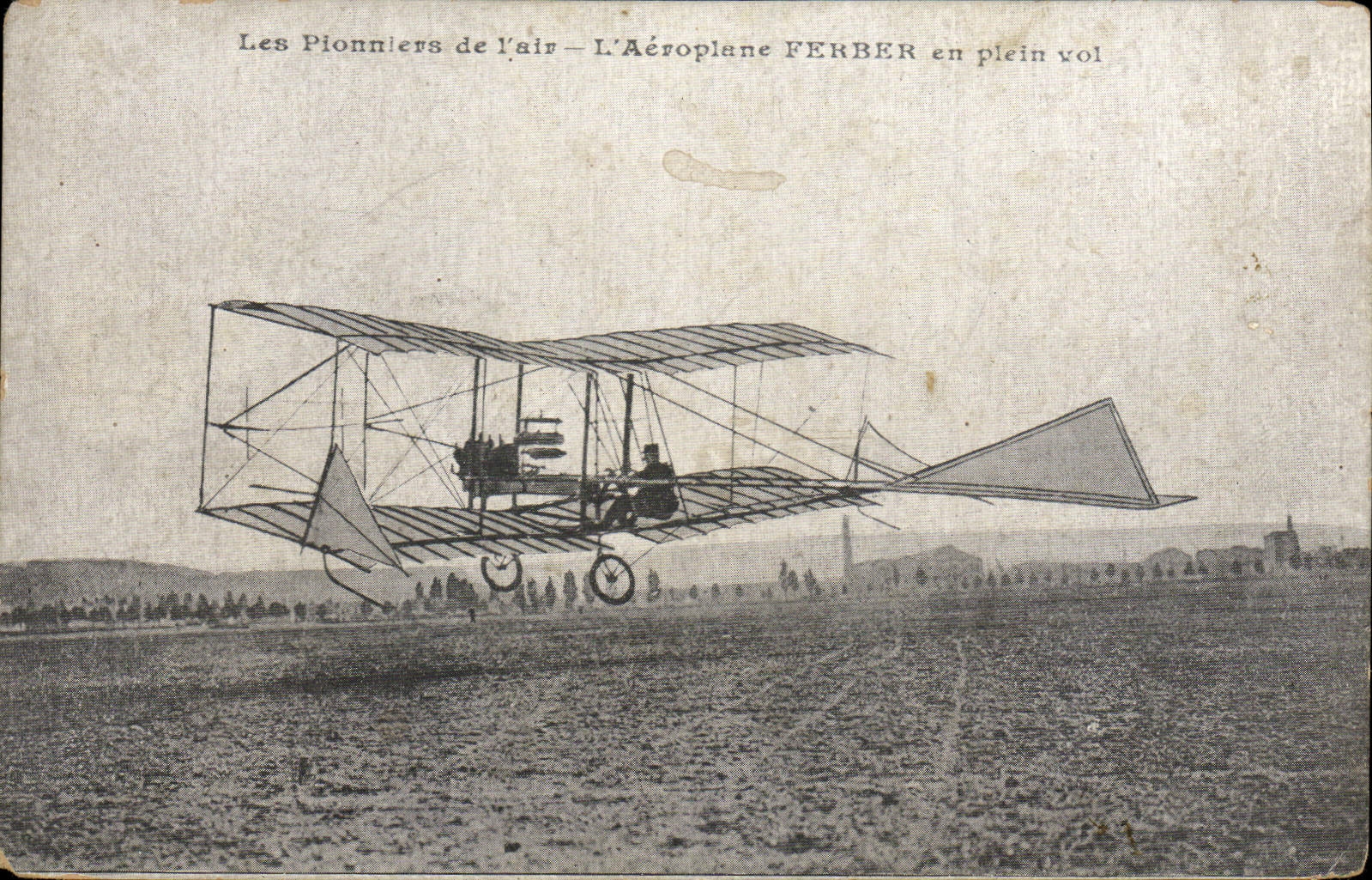CPA Avion Aviation Aeroplane Ferber en plein vol