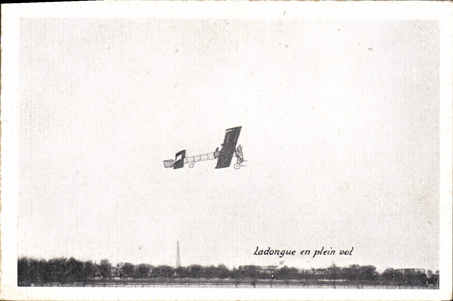 CPA Avion Aviation Ladongue en plein vol 