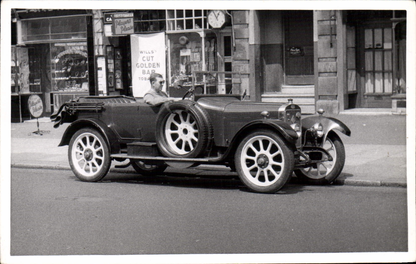 MODERN CARD Automobile