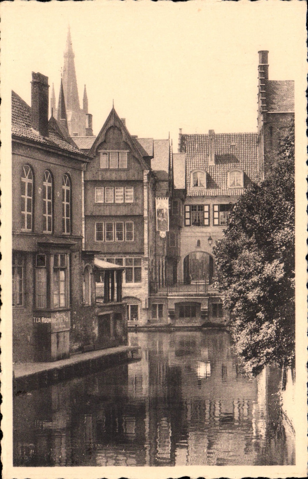 CPA Bruges Vue sur la Croix de Bourgogne