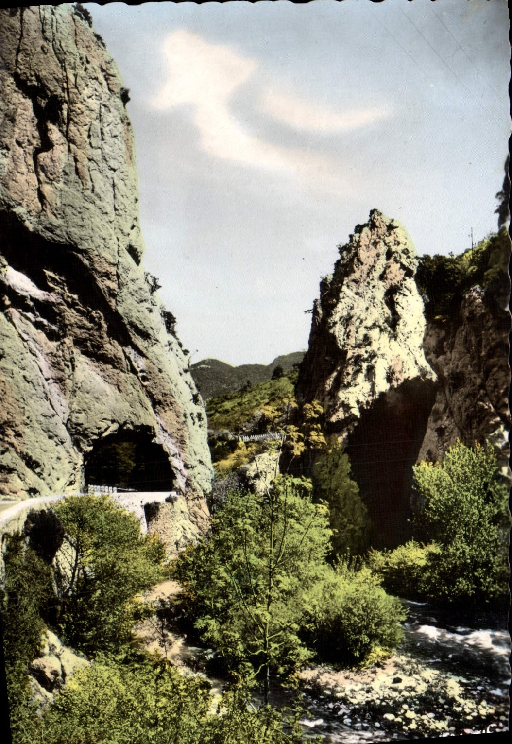 MODERN CARD Falls Of the Aude Environs De Quillan Ravelled of Pierre Lily the hole of the Cure