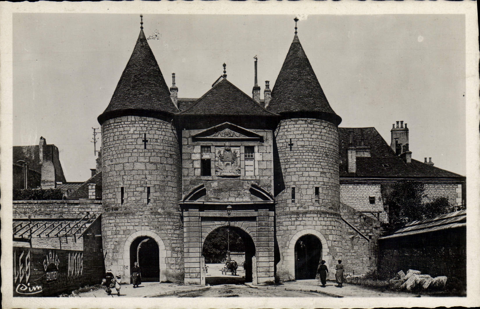 VINTAGE POSTCARD Besancon Les Bains the Rivotte Gate