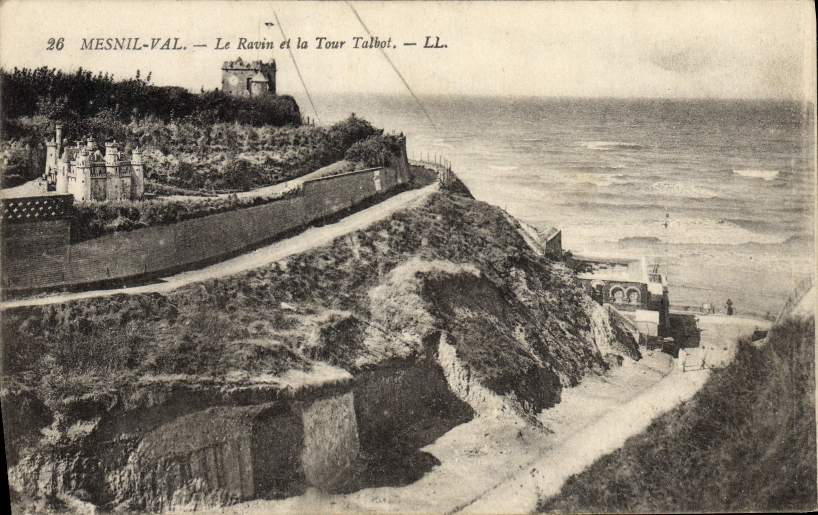 CPA Mesnil Val Le Ravin et la Tour Talbot