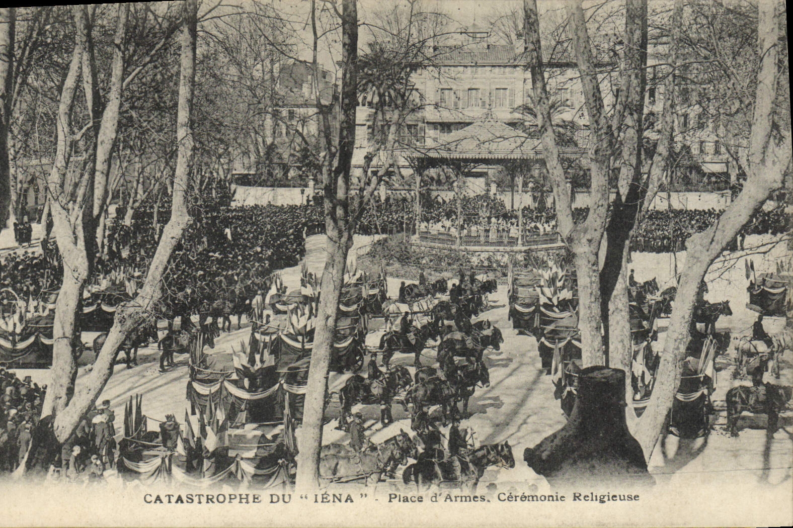 VINTAGE POSTCARD Warship Catastrophe of Iena Places of weapons Religious ceremony