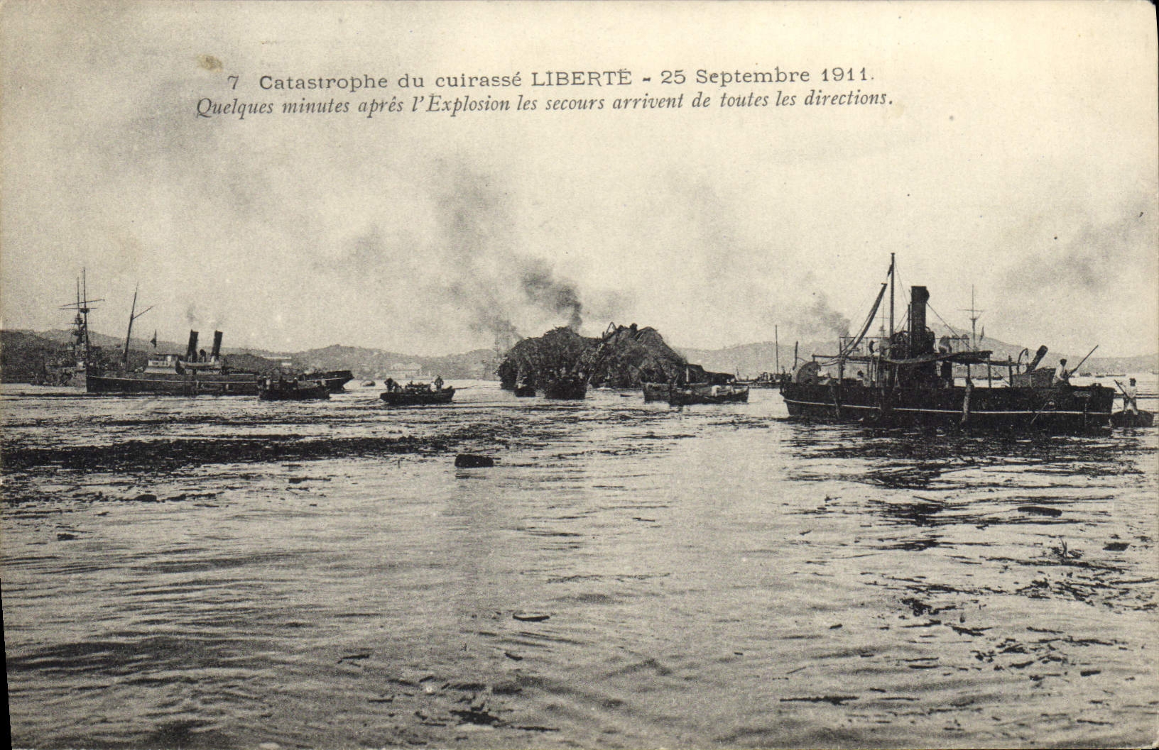 VINTAGE POSTCARD Warship Catastrophe of the armor Freedom