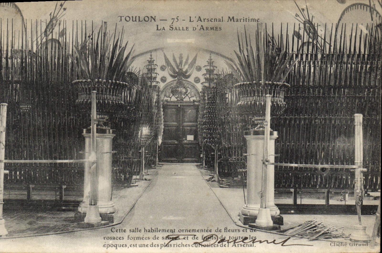 CPA Bateau de guerre Toulon Arsenal militaire La salle d'armes