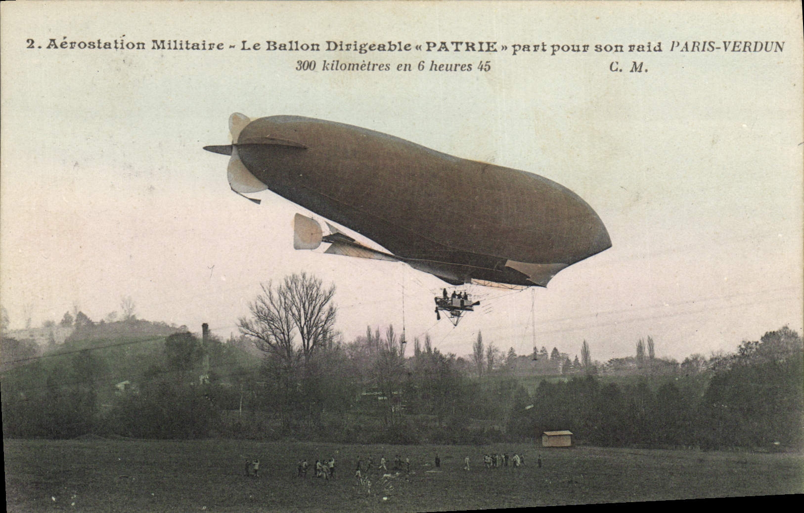 CPA Avion Aviation Zeppelin Dirigeable Patrie part pour son raid Paris Verdun