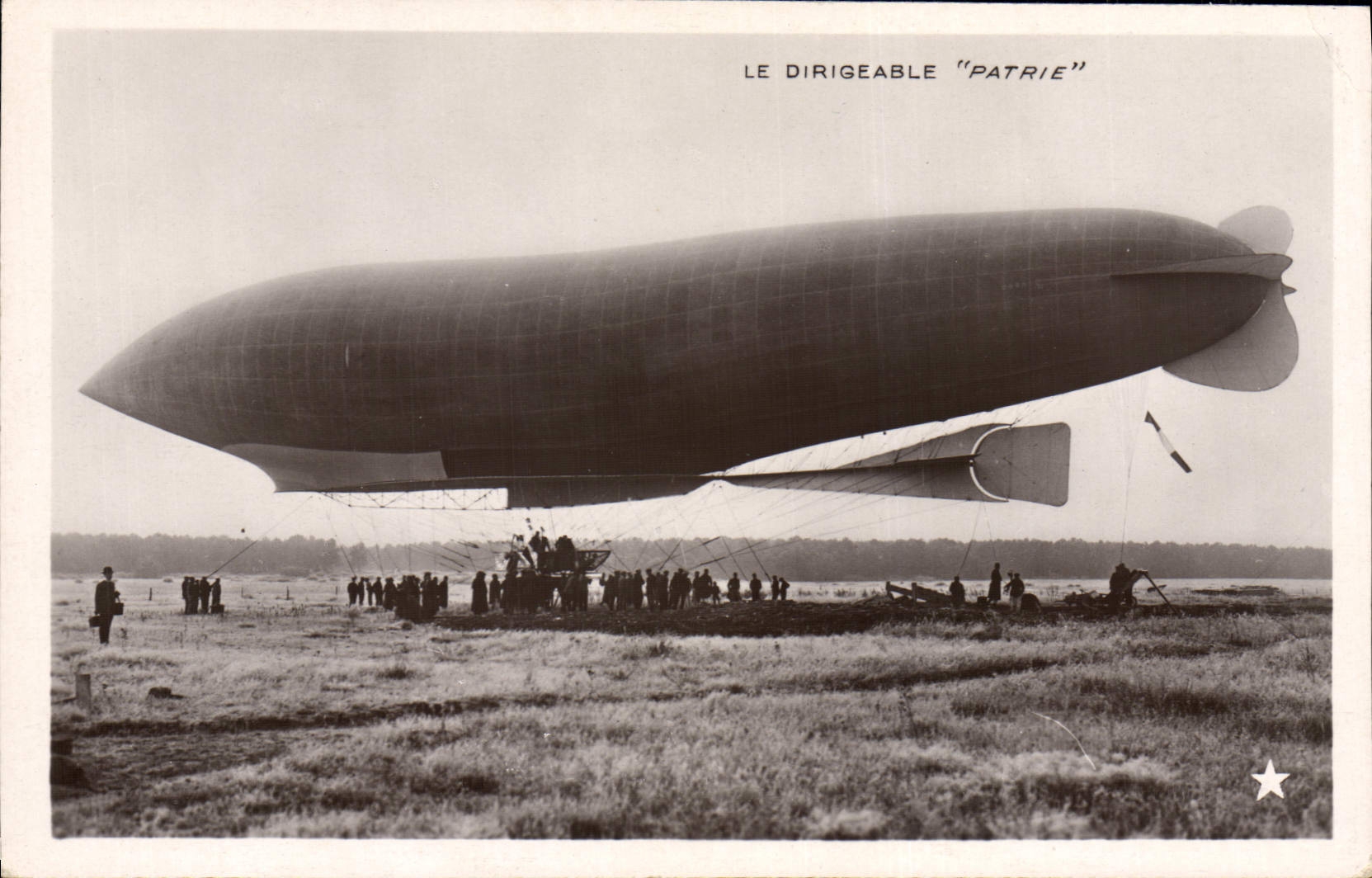 CPA Avion Aviation Zeppelin Dirigeable Patrie
