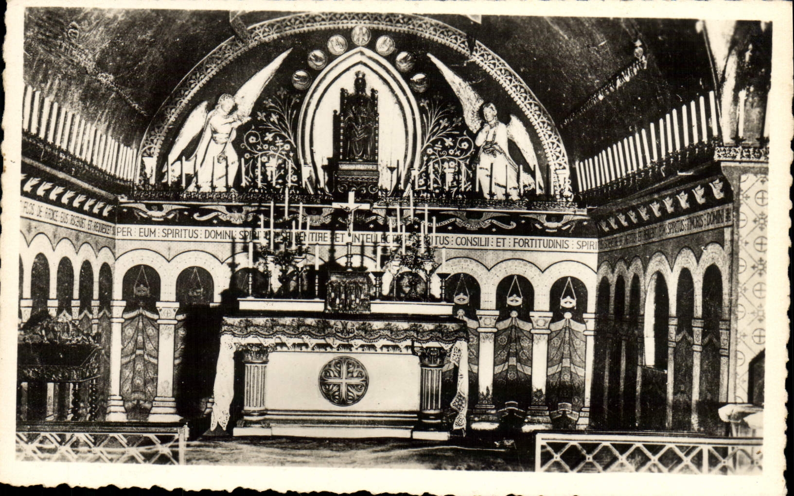CPA Cathedrale De Chartres Chapelle De Notre Dame sous terre