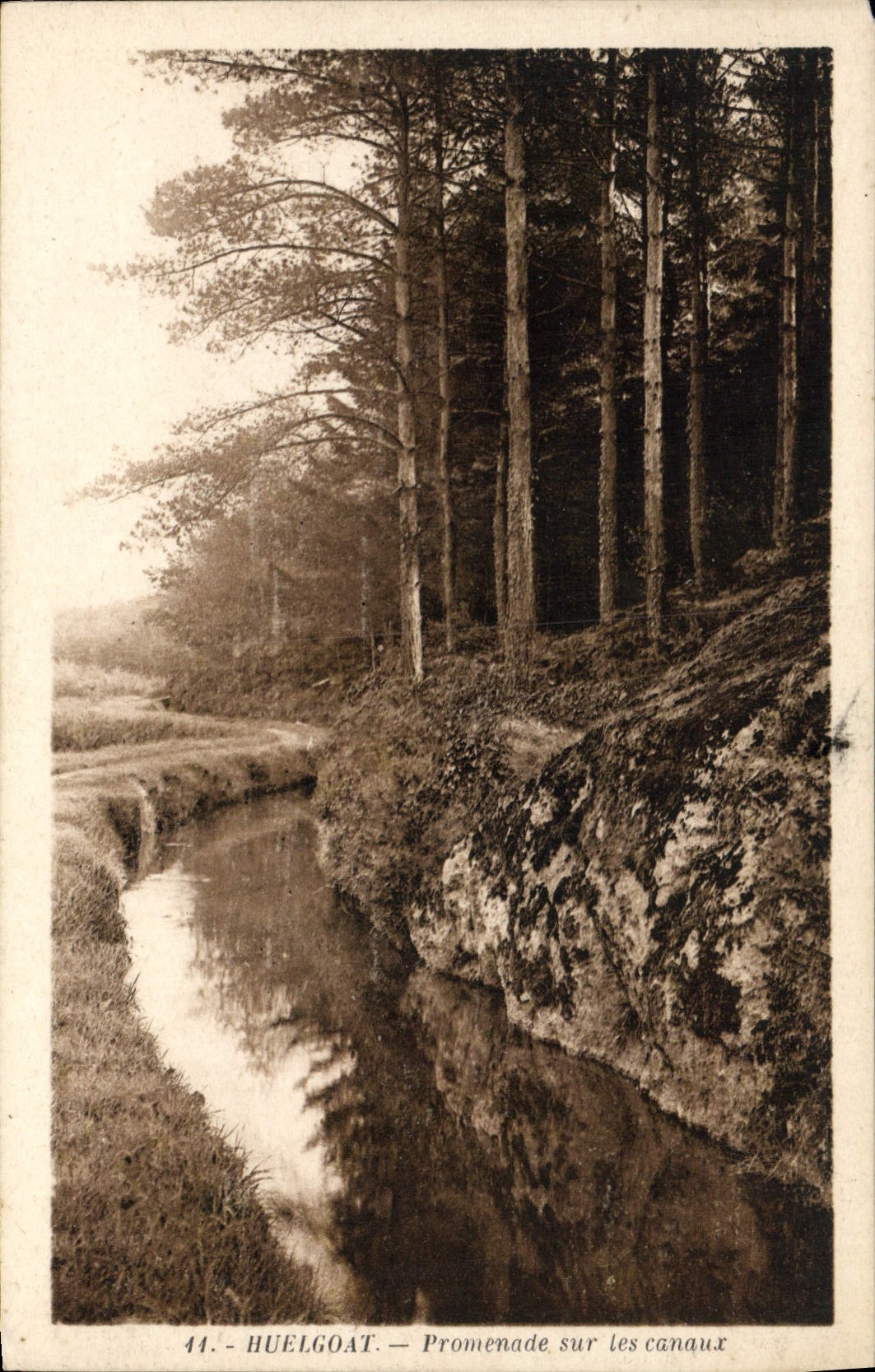 VINTAGE POSTCARD Huelgoat Walk On the Canals