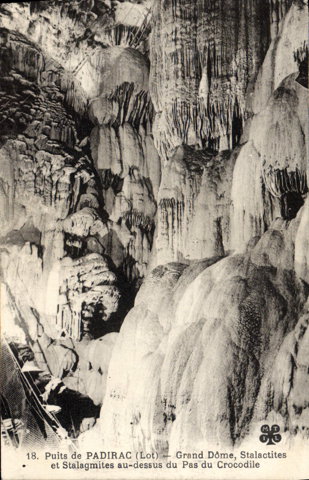 CPA Puits De Padirac Grand Dome Stalactites et stalagmites au dessus du pas du crocodile