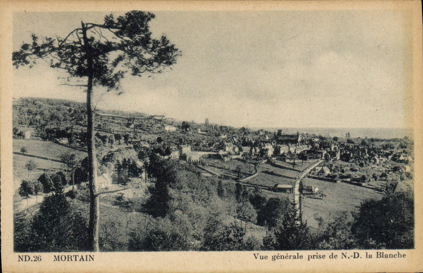 CPA Mortain Vue Generale Prise De ND la Blanche