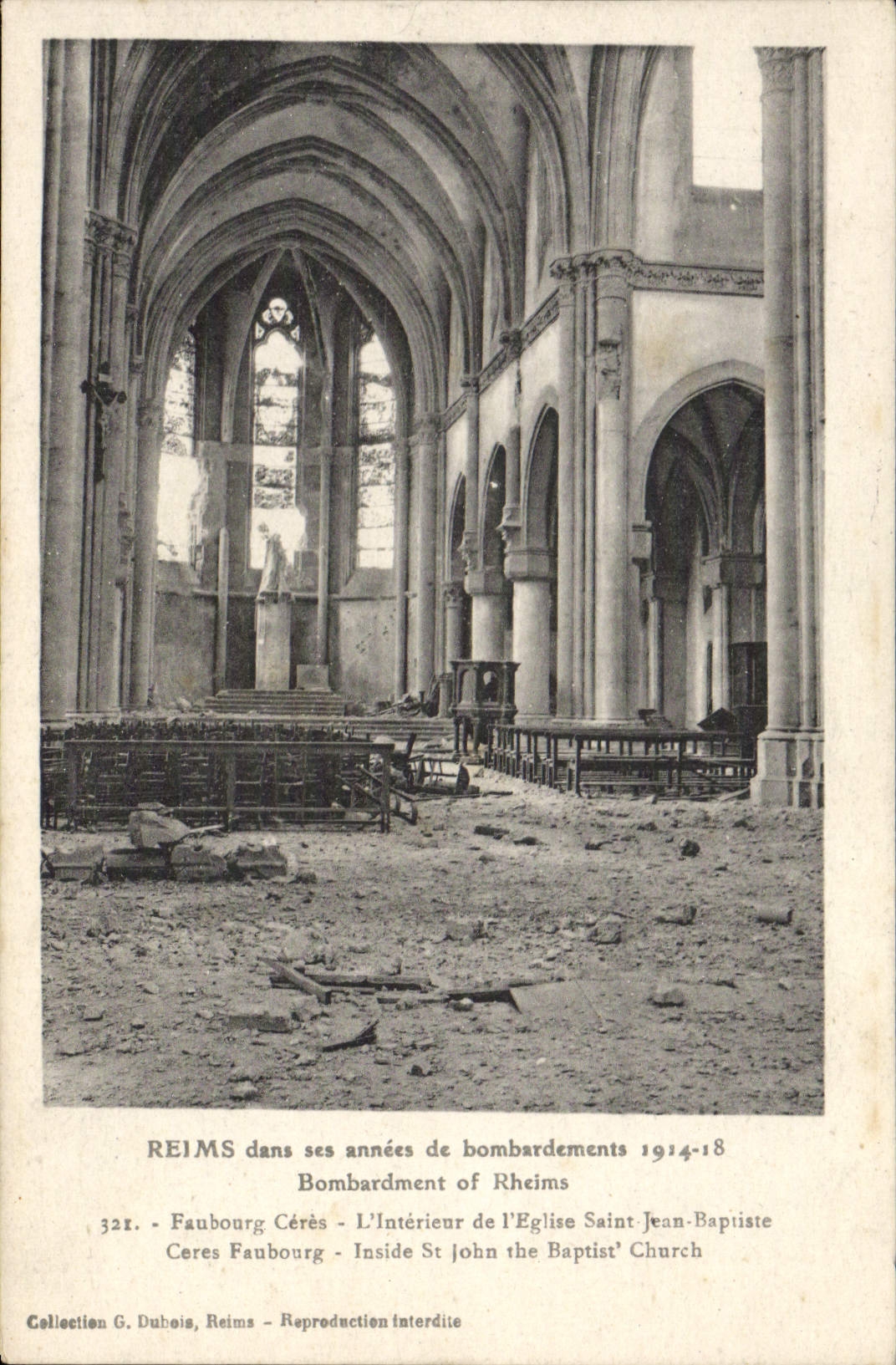 CPA Reims dans ses annees de bombardement Militaria L'interieur de l'eglise Saint Jean Baptiste