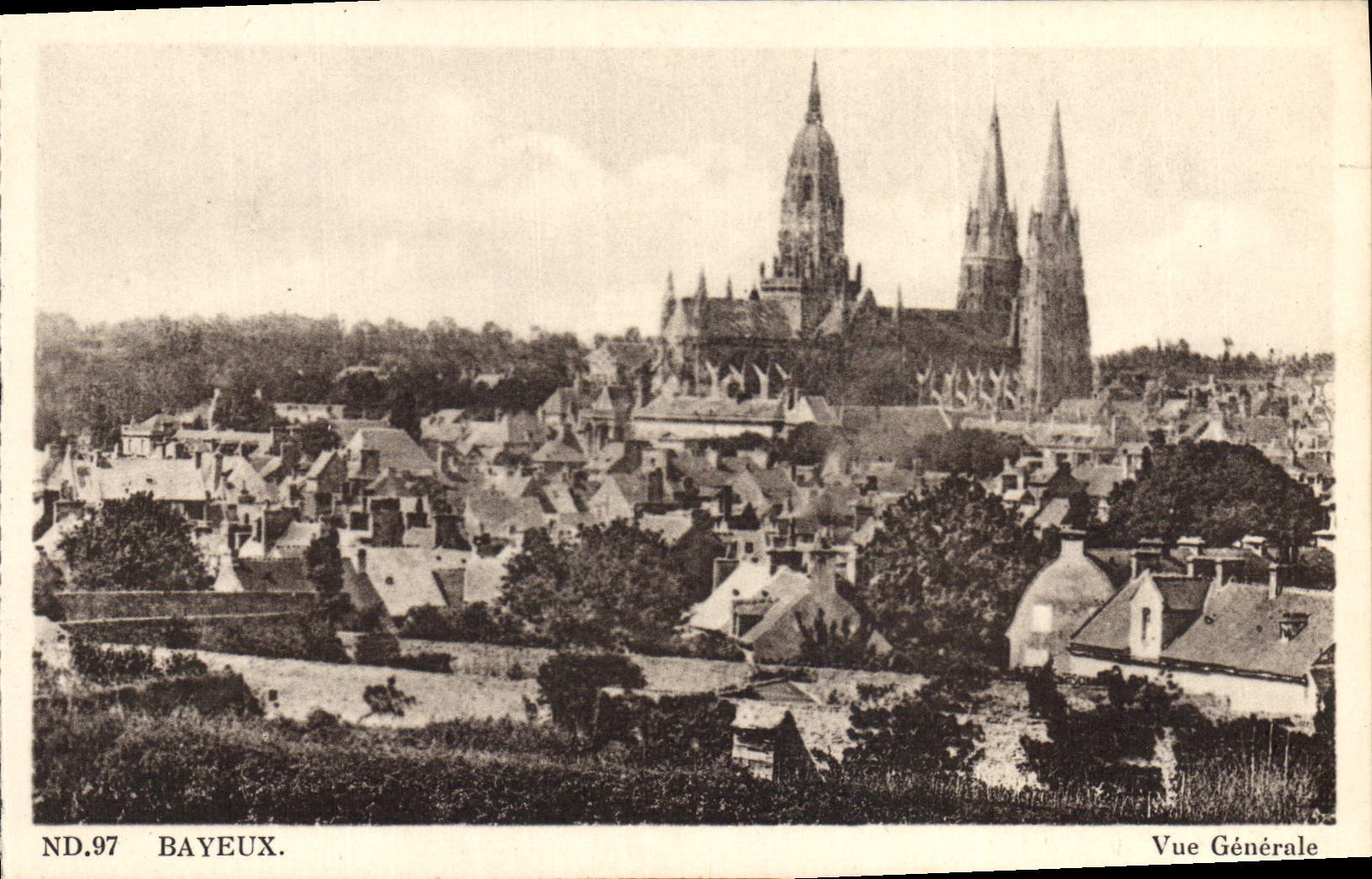 CPA Bayeux Vue Generale