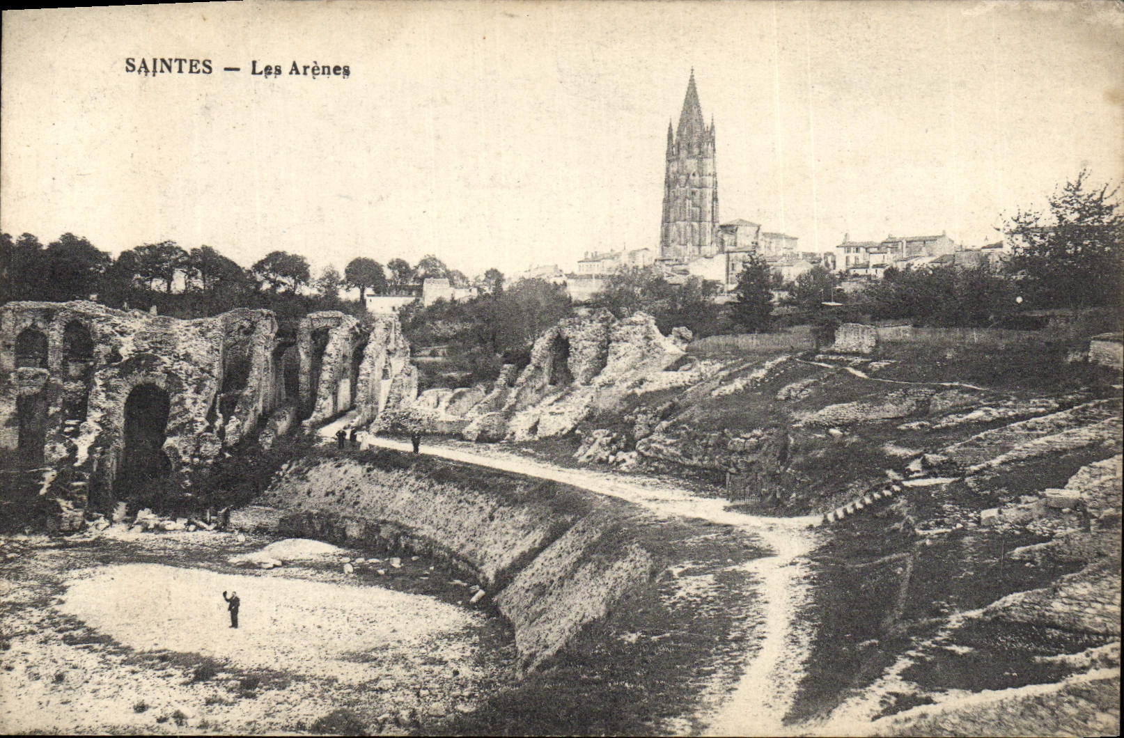 CPA Saintes Les Arenes