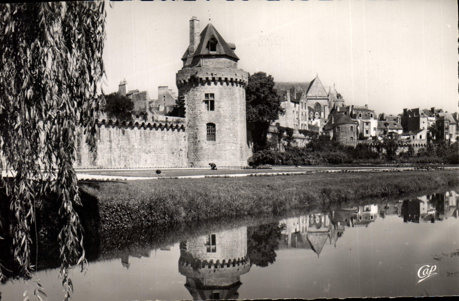 MODERN CARD Valves Walls