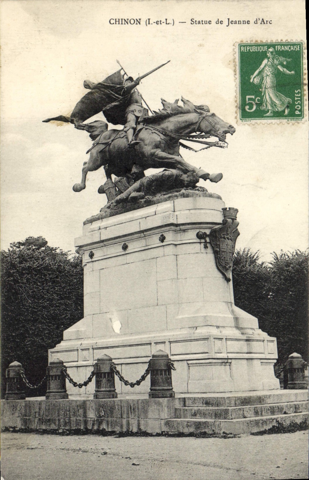 VINTAGE POSTCARD Chinon Rules Of Jeanne D' Arc