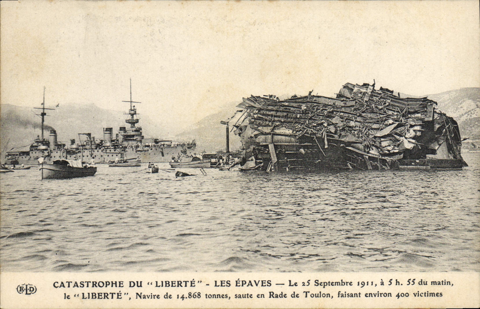 CPA Bateau Catastrophe du Liberte Les epaves