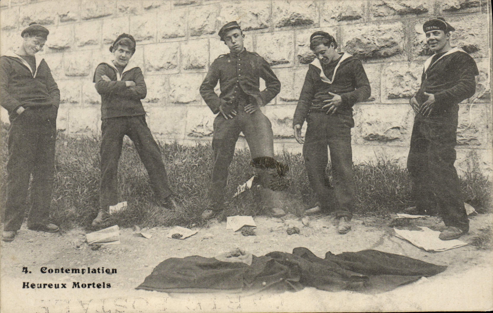 CPA Bateau Contemplation Heureux Mortels Marins 