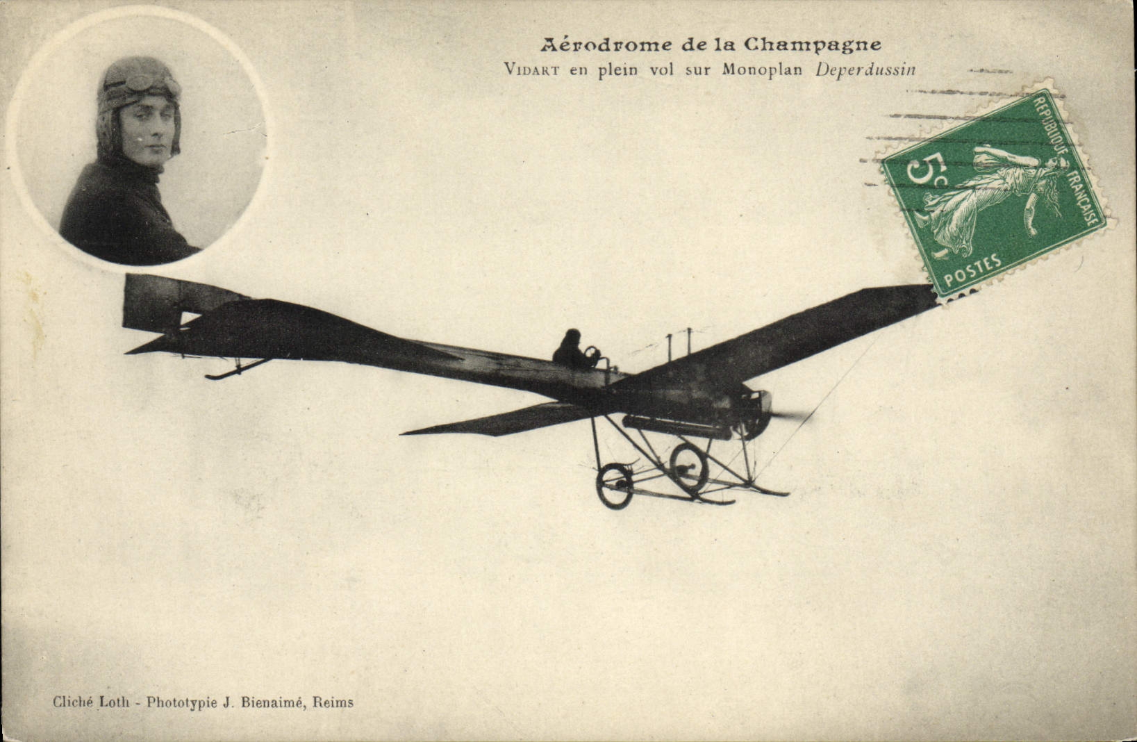 VINTAGE POSTCARD Plane Aviation Aerodrome of Vidart Champagne in full flight on Deperdussin monoplane
