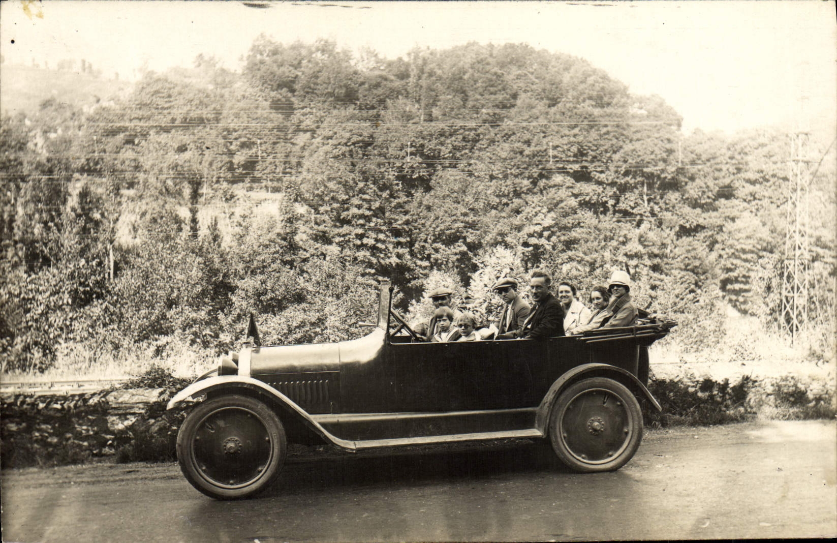 CARTE PHOTO Automobile Lourdes a Gavarnie 1928