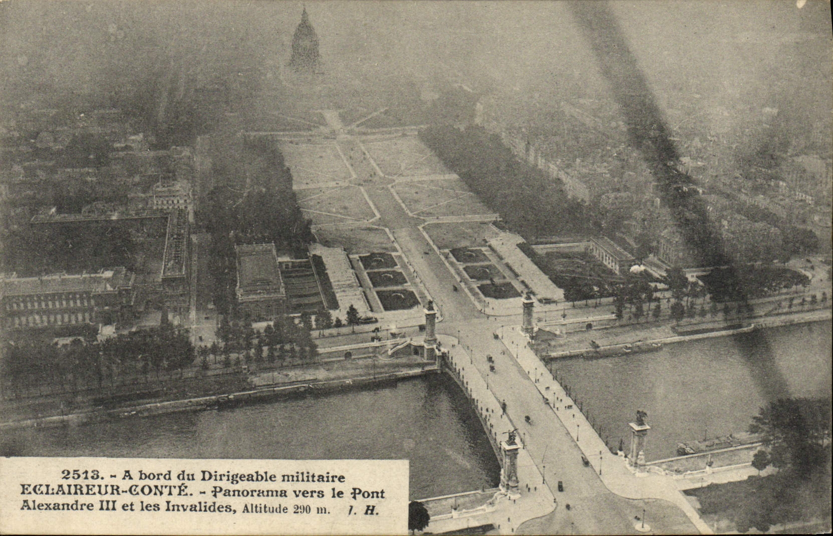 VINTAGE POSTCARD Aviation Zeppelin Airship has edge of the Eclaireur airship Tells Panorama towards the bridge Alexandre III and Invalid