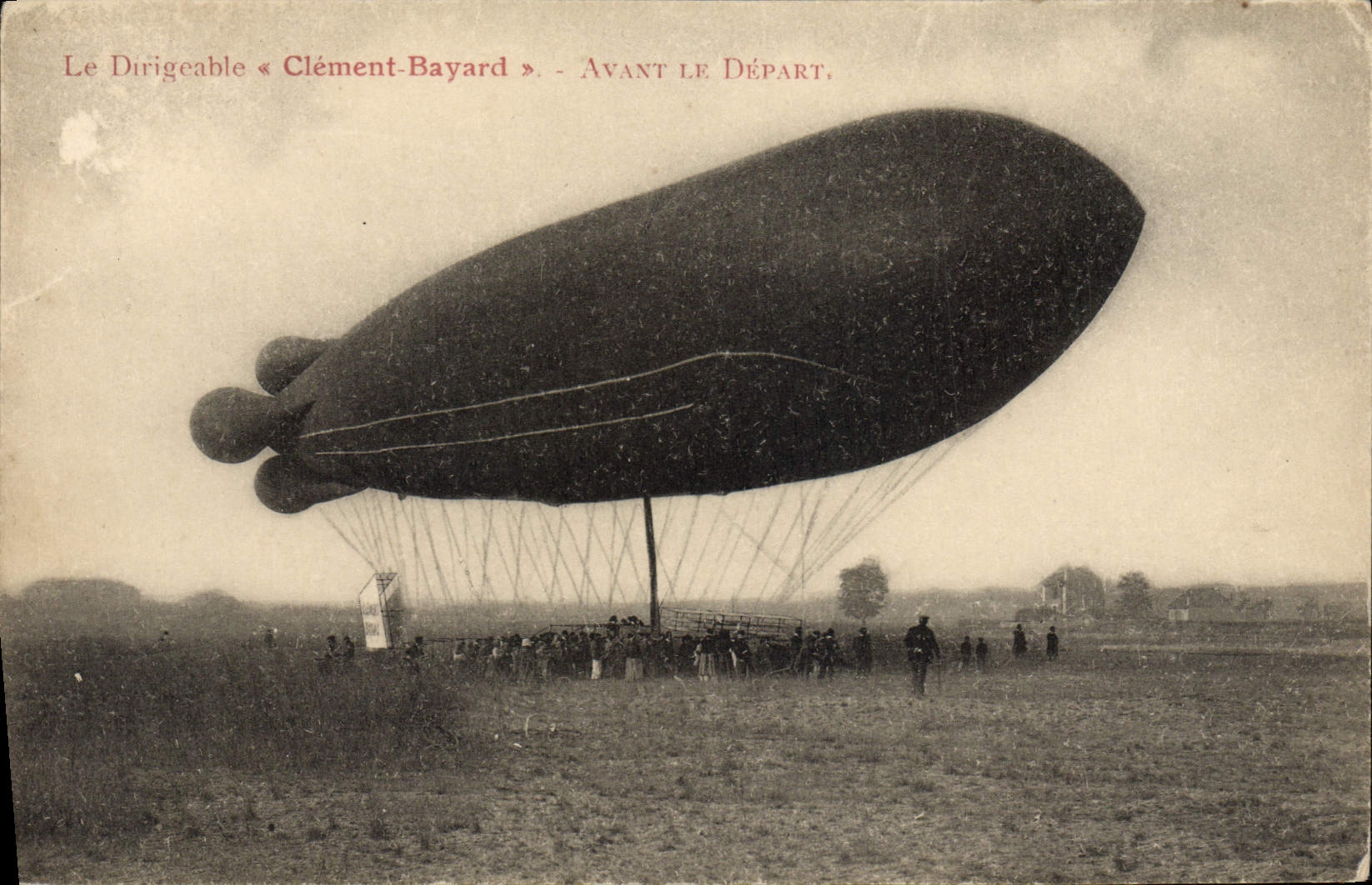 Dirigible Bayard clemente del zepelín de la aviación de la POSTAL de la VENDIMIA antes de la salida