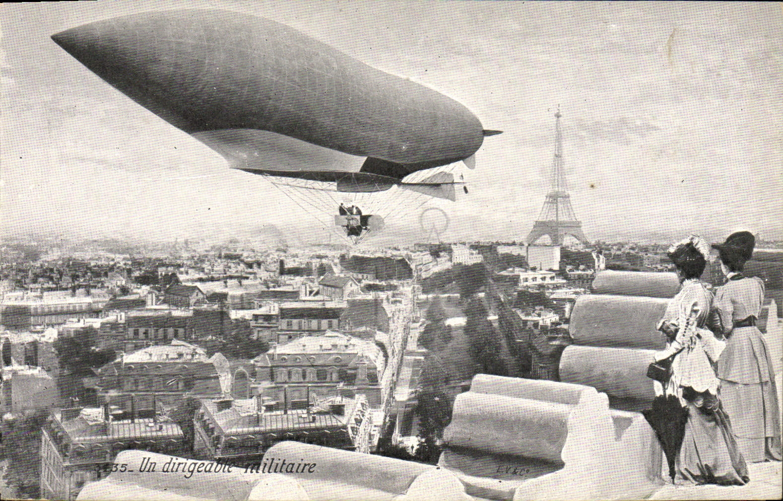 Torre Eiffel militar París del dirigible del zepelín de la aviación de la POSTAL de la VENDIMIA
