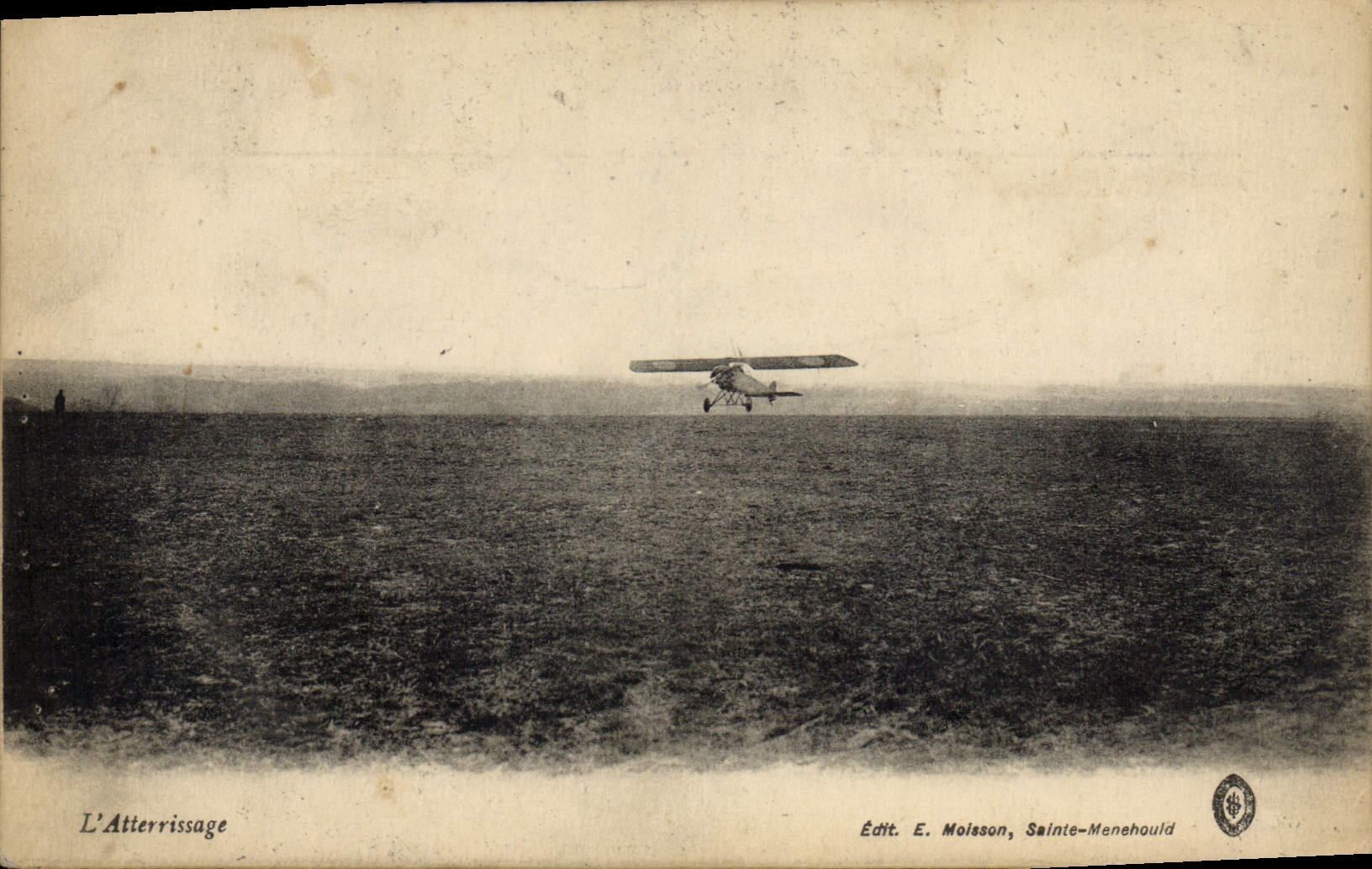 VINTAGE POSTCARD Atterissage Aviation