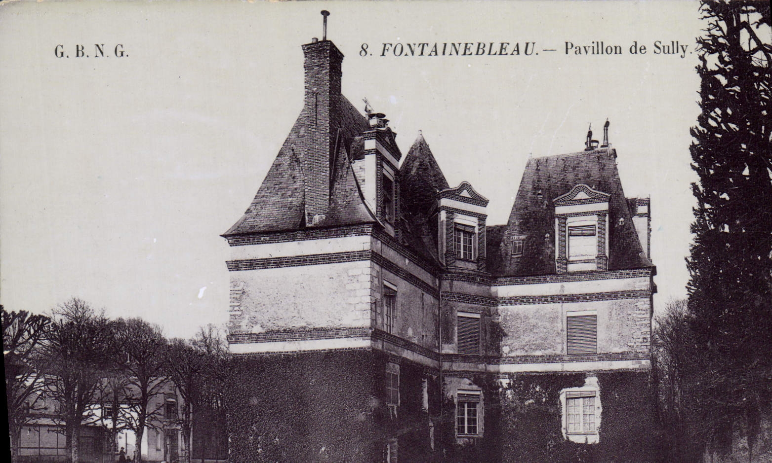 VINTAGE POSTCARD Fontainebleau House of Sully